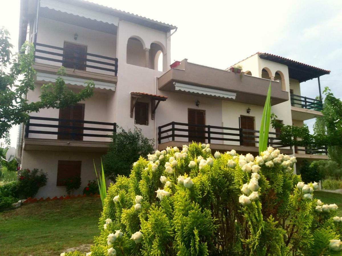 Athina Vourvourou Apartments Eksteriør bilde